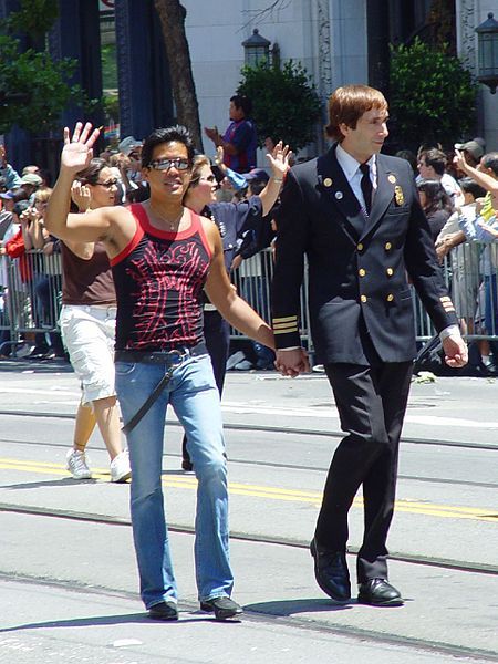 File:Sf2006pride-Firefighters couple.jpg