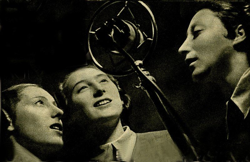 File:Trio Lescano 1938.jpg