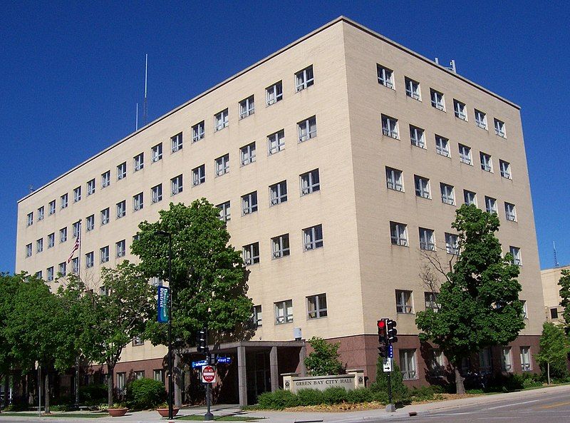 File:CityHallGreenBayWisconsin2007.jpg