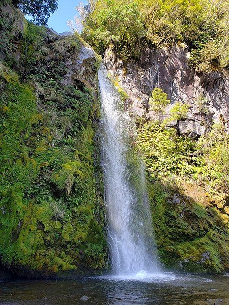 File:DawsonFalls Taranaki1.jpg