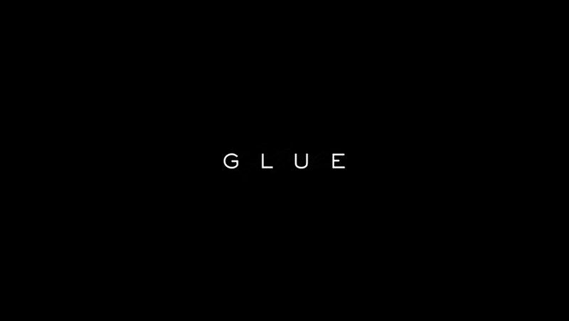 File:Glue (title card).jpg