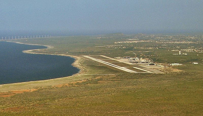 File:Hato Airport.jpg