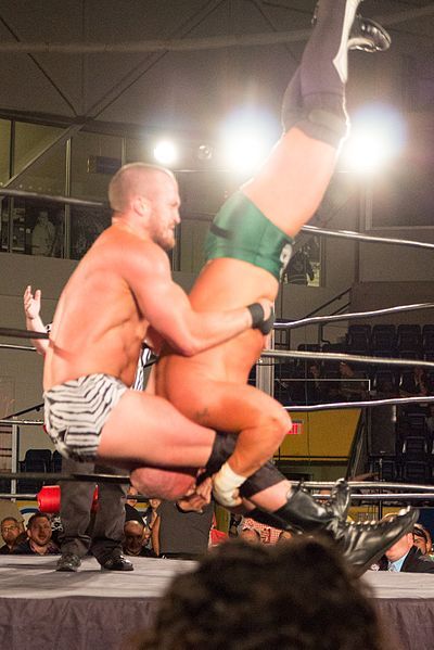 File:Mike Bennett piledriver.jpg