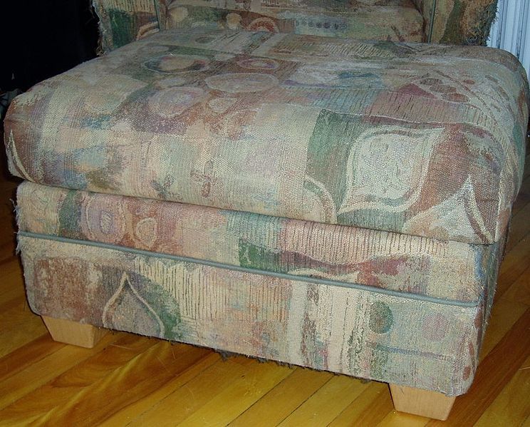 File:Ottoman (furniture).jpg