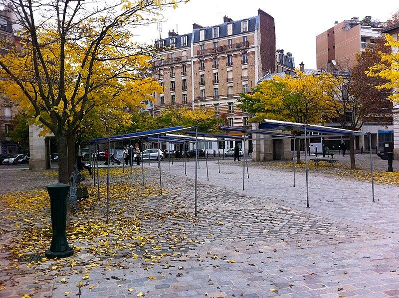 File:Place Jacques-Marette2.JPG