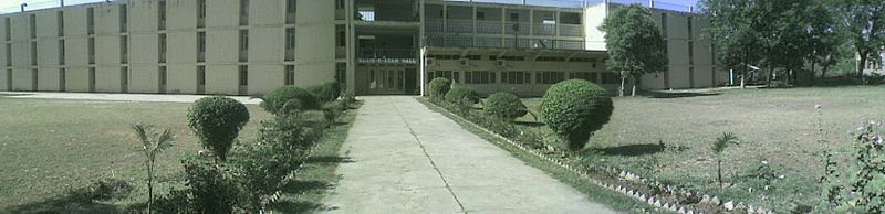 File:Q- Hall,UET TAXILA000.JPG