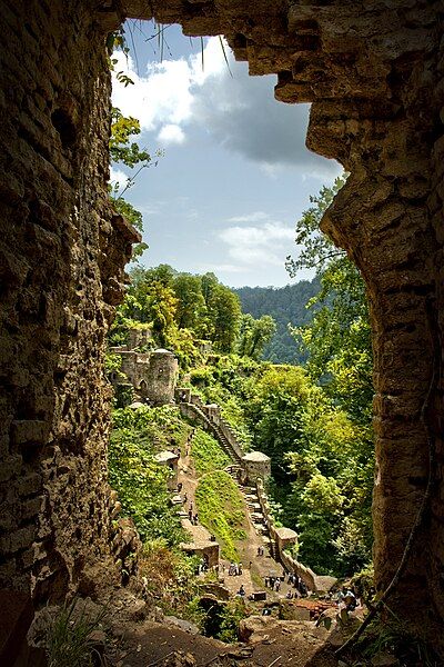 File:Rudkhan Castle (190).jpg