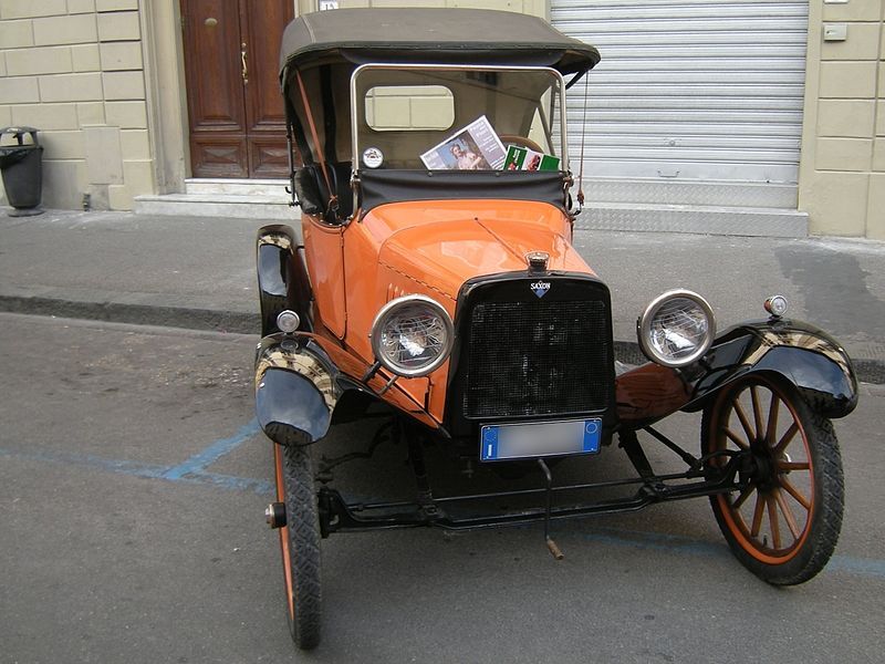 File:Saxon Runabout arancione.jpg