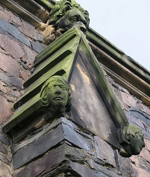 File:StMarysAnsteyCarvings.JPG