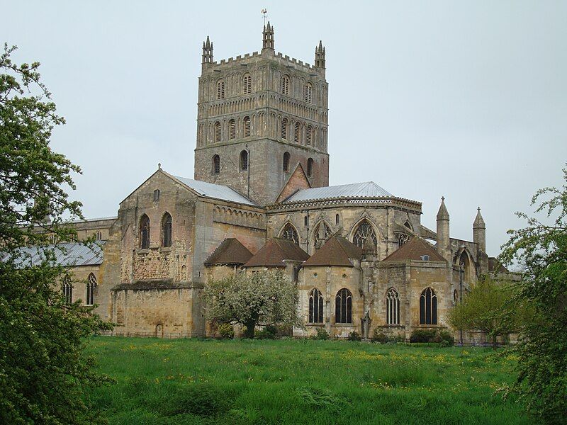 File:TewkesburyAbbey.JPG