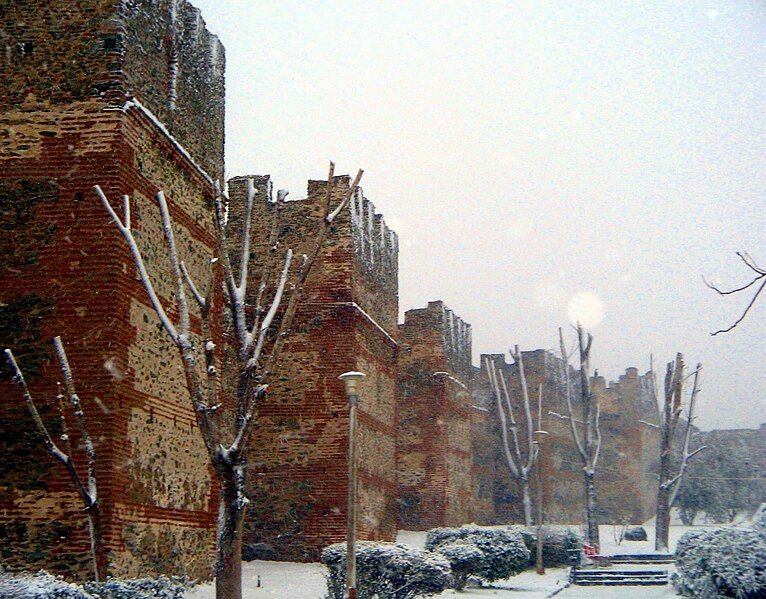 File:Thessaloniki City Walls.JPG