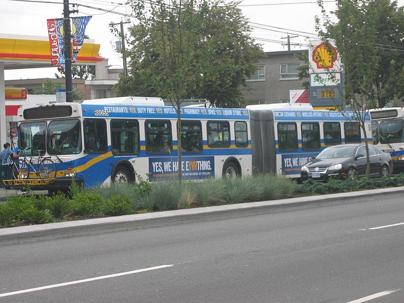 File:Translink-artic-bus-R8055.jpg