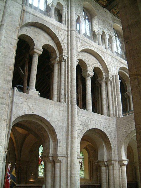 File:Winchester Cathedral 07.JPG