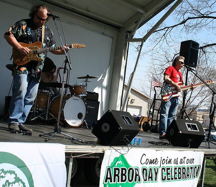 File:2009ArborDayRochesterMinnesota.JPG