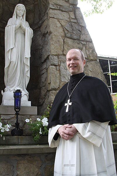 File:Abbot Gary 2014.jpg