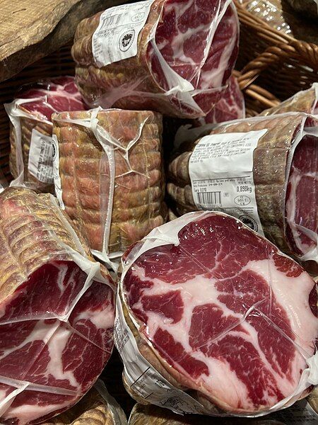 File:Coppa di Parma.jpg