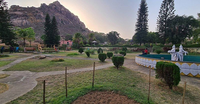 File:Khandoli Park Giridih.jpg