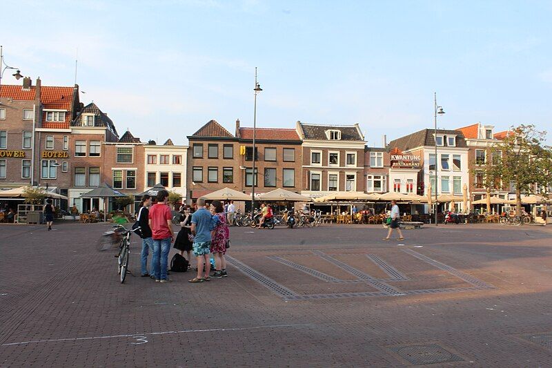 File:Leiden Beestenmarkt.jpg