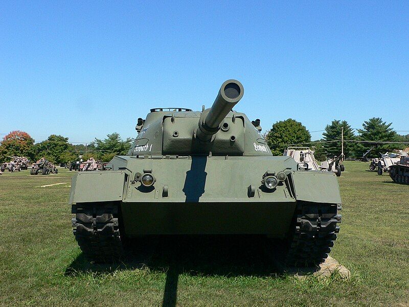 File:Leopard tank 1.JPG