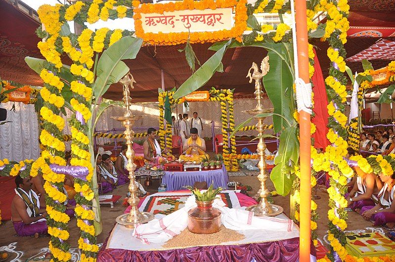 File:Maaghi Ganesh Utsav2.jpg