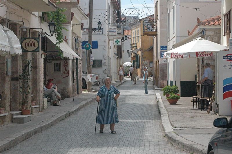 File:Main Street Galaxidi.JPG