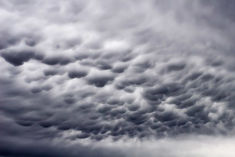 File:Mammatus cloud.jpg