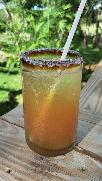 File:Michelada 2.jpg