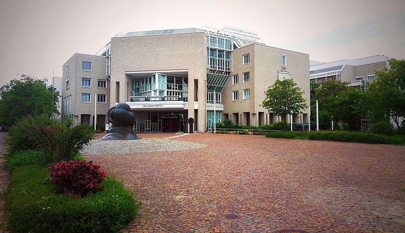 File:Paul Ehrlich Institut.jpg