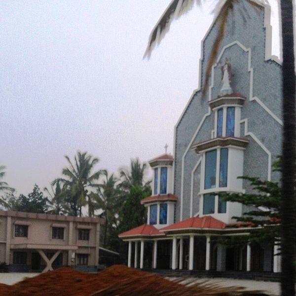 File:Payyampalli church.jpg