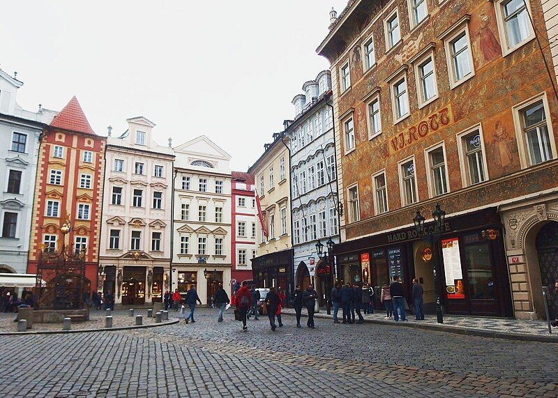 File:Praha, Malé náměstí.JPG