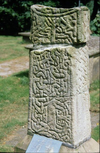 File:Prestbury cross.jpg