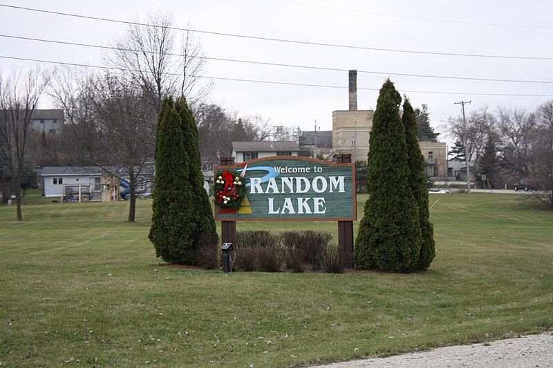 File:RandomLakeWisconsinSign.jpg