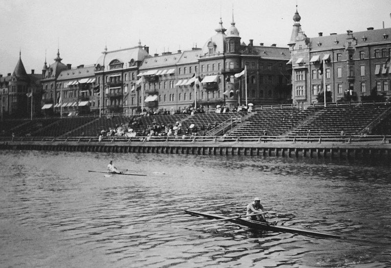 File:Roddtävling Strandvägen 1912.jpg