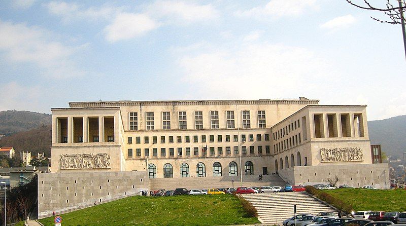 File:UniversitaTrieste.jpg