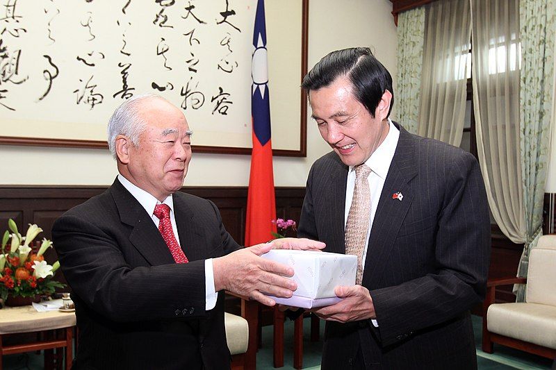 File:1000304總統接見日本前防衛大臣久間章生等一行.jpg