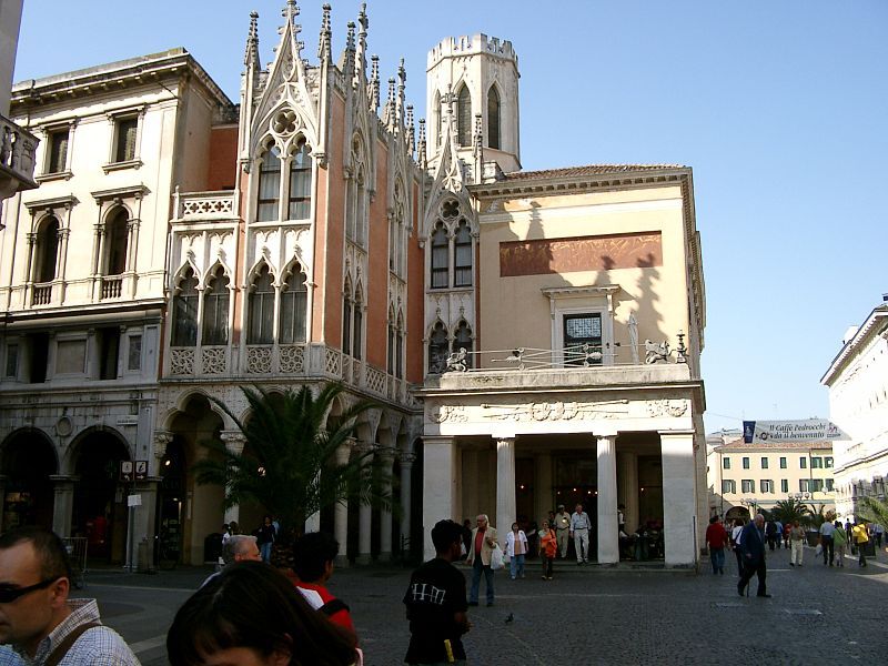 File:Caffè Pedrocchi.JPG