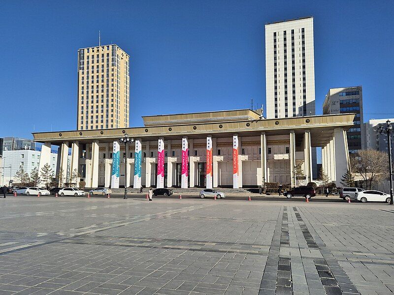 File:Central Cultural Palace.jpg