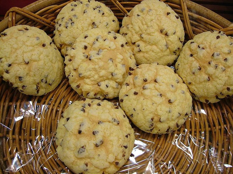 File:Chocochips melonpan.jpg