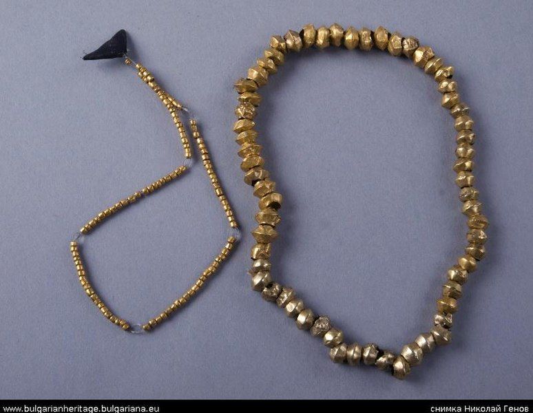 File:Dabene Treasure Necklace.jpg