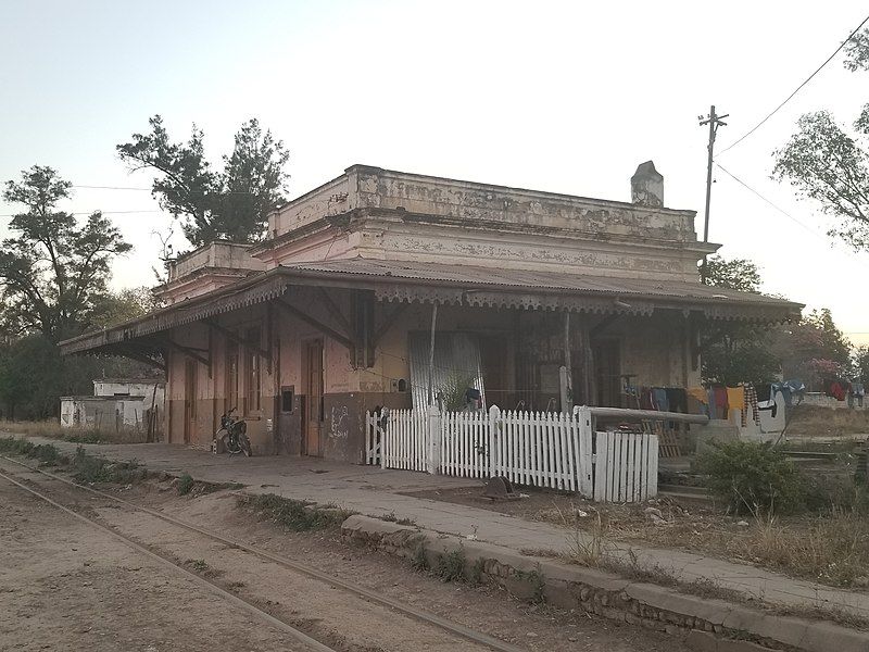 File:Estación Pampa Blanca.jpg