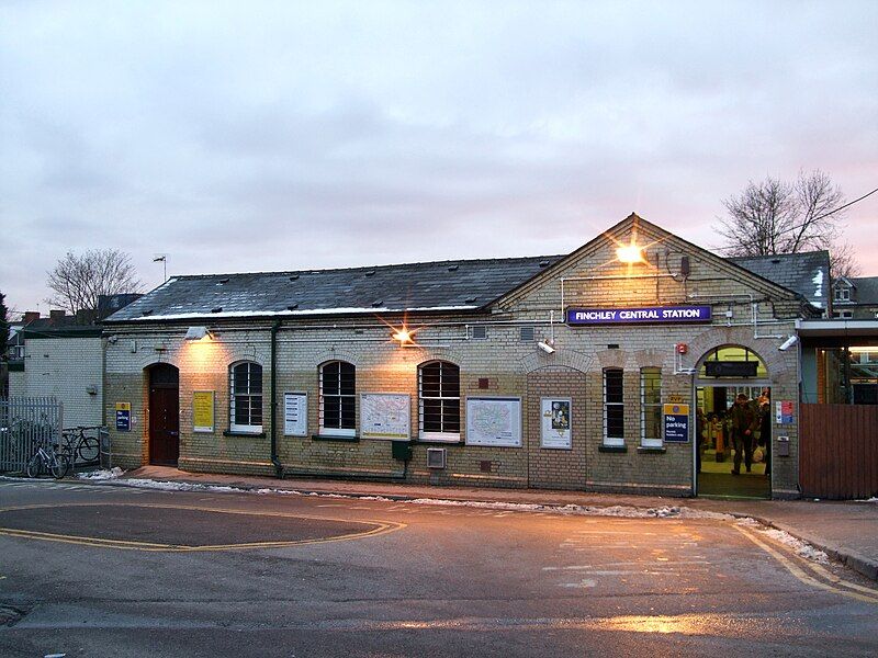 File:Finchley Central station.jpg