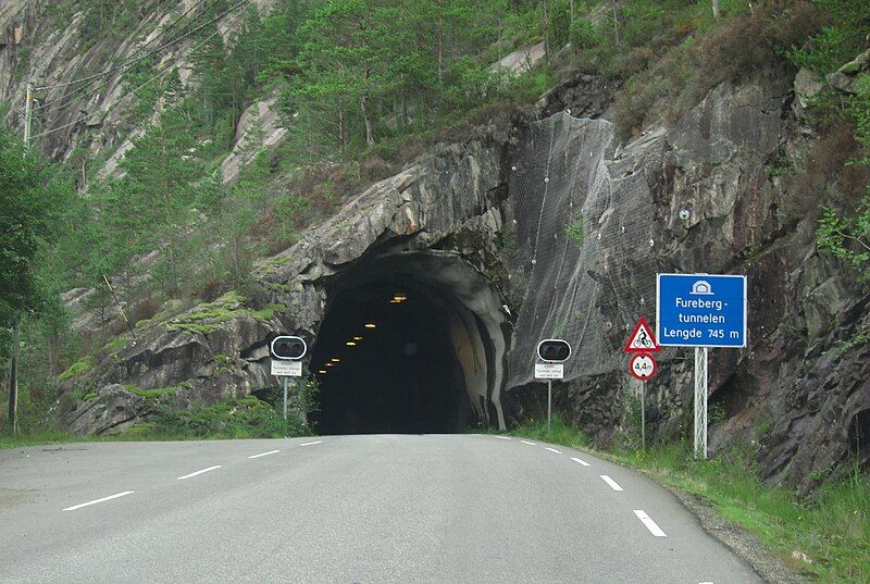 File:Furubergtunnelen.JPG