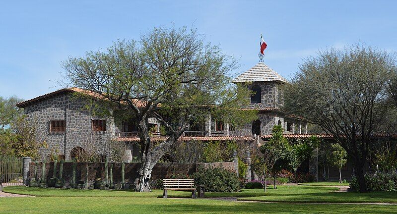 File:HaciendaSantaClaraGTO007.JPG