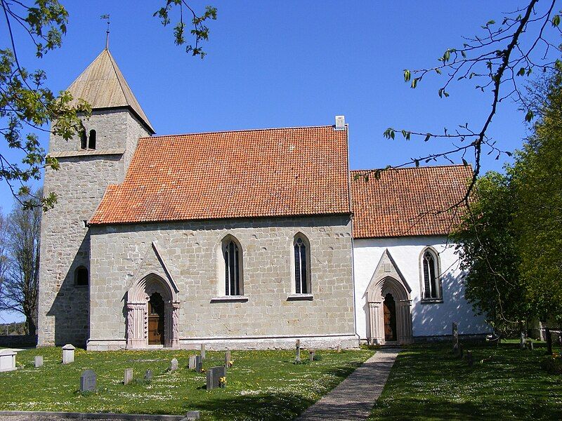 File:Hamlingbo kyrka.JPG