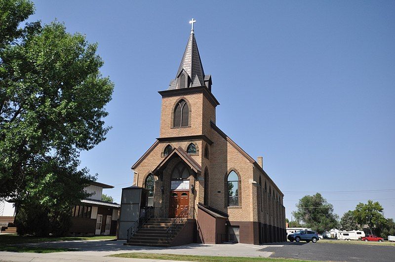 File:HardinMT StJosephCatholicChurch.jpg