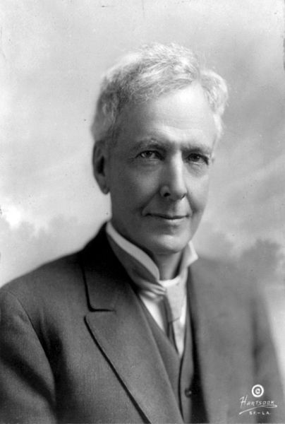 File:Luther Burbank cph.3a00184.jpg