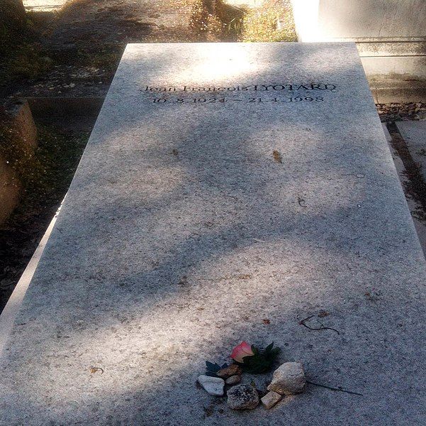 File:Lyotard grave, Paris.jpg