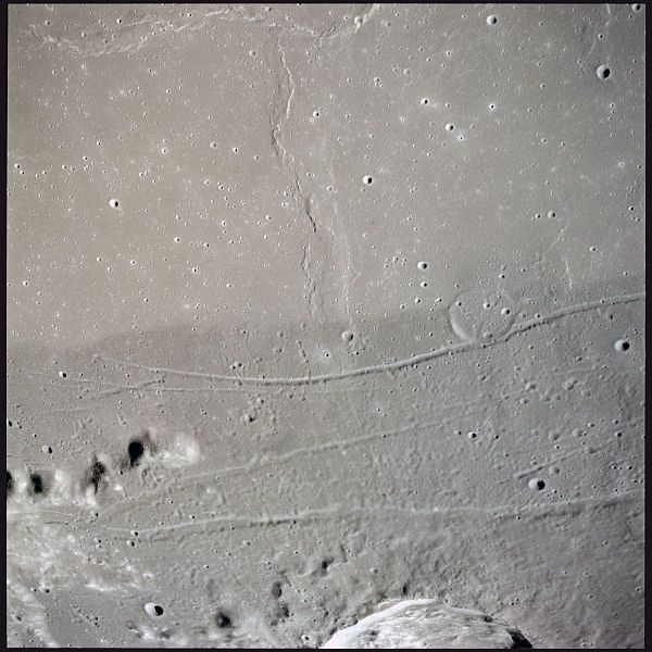 File:Mare Serenitatis AS17-150-23069.jpg