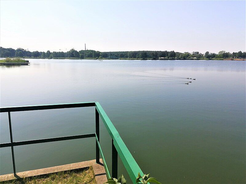 File:Mrożyczka Lake (1).jpg