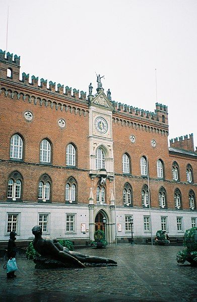 File:Odense city hall.jpg